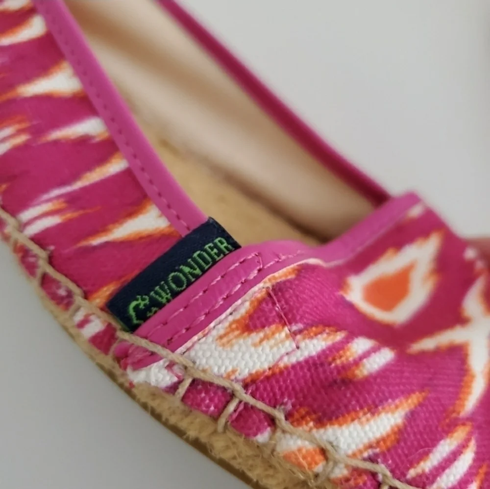 C. Wonder Pink Espadrille Flats Size 8M🌴✌️